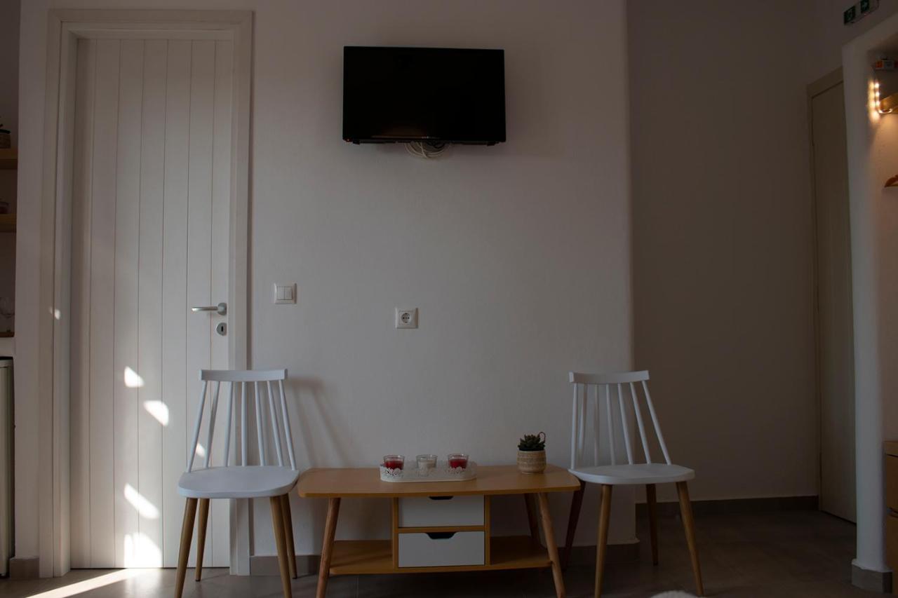 Agnadema Luxury Residences Schoinoussa エクステリア 写真
