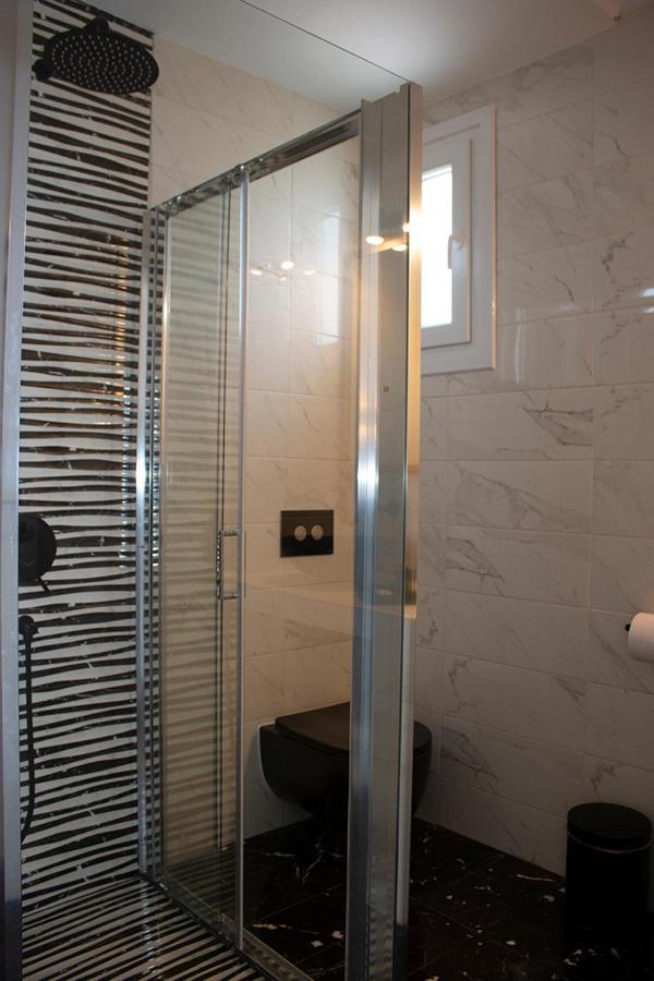 Agnadema Luxury Residences Schoinoussa エクステリア 写真