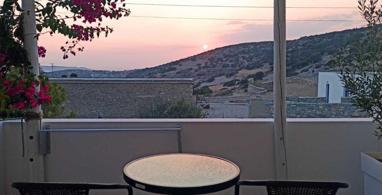 Agnadema Luxury Residences Schoinoussa エクステリア 写真